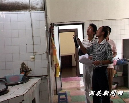 我县开展机关、企事业单位环境卫生大检查-我