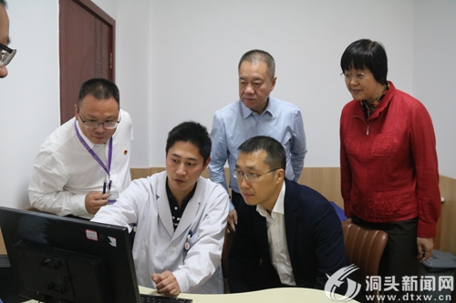省卫健委副主任曹启峰一行来我区调研医共体建设工作