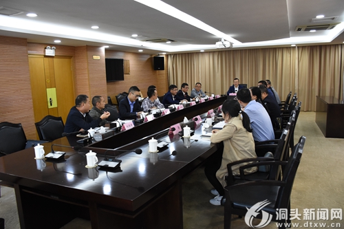  区委常委会专题民主生活会：会前继续征求各界代表建议