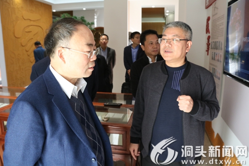  省政协调研我区政协委员会客厅建设