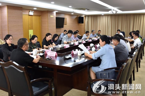 我区将以最高标准筹备女子民兵连六十周年活动
