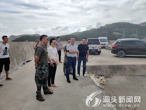 【关注台风“黑格比”】区领导前往霓屿街道检查防台工作