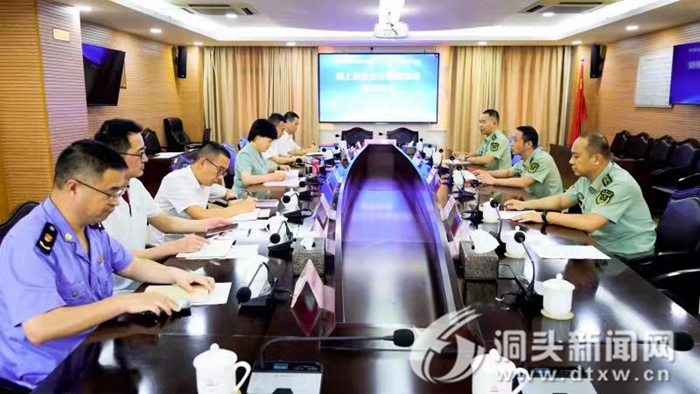 陈滨献 洪建栋)6月7日,区委书记林霞会见温州海警局局长刘志华一行