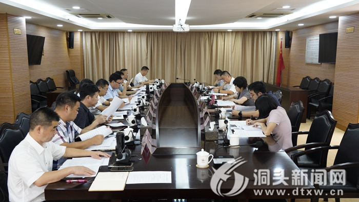 “大干破难”季重点项目推进会：切实把思想和行动统一到加快项目建设上来