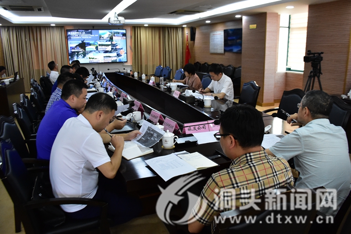 林霞主持召休团聚：钻研蓝湾三期报告相关事件