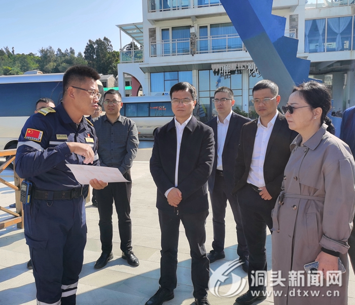 市人大一行来我区调研海洋经济示范区建设工作