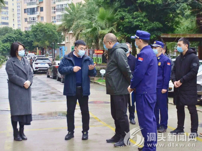 抓好安全和稳定工作，让人民群众度过一个平安祥和的春节