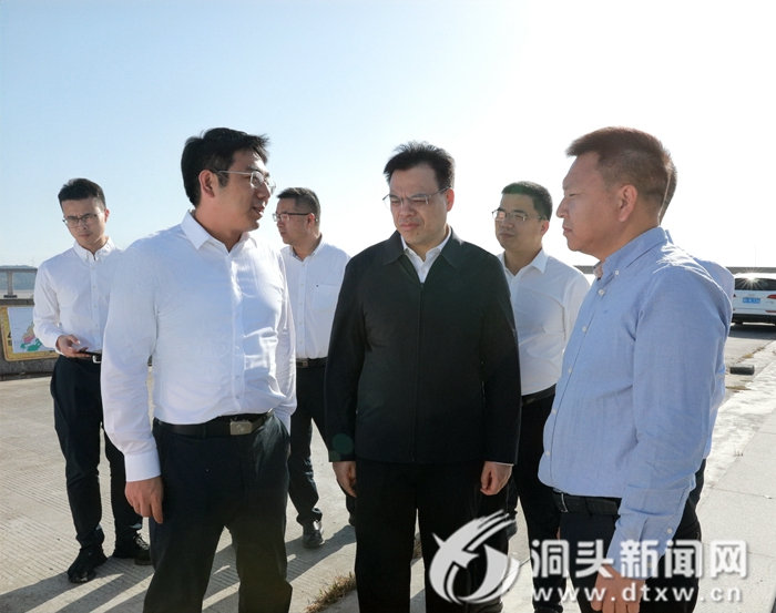 省经信厅副厅长叶健松一行来我区调研指导