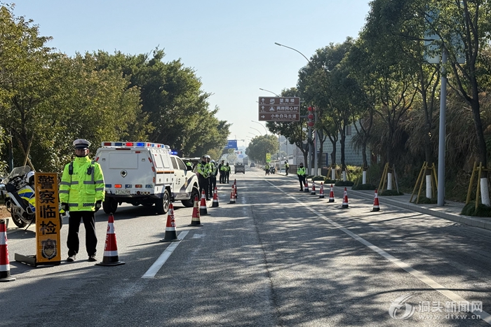 ���ء������ȡ� ���ڡ����ڸڡ�ح�����������С����ء�������Բ·